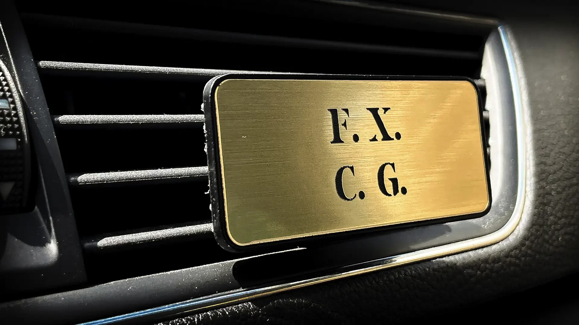 DELUXAIR-reference25-2